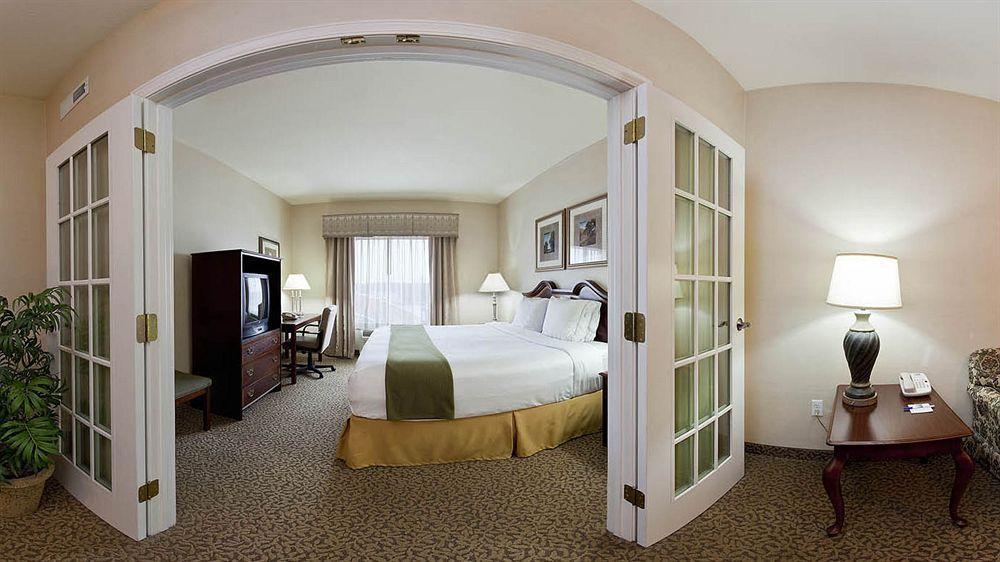 Holiday Inn Express Hotel And Suites Conroe By Ihg Екстер'єр фото