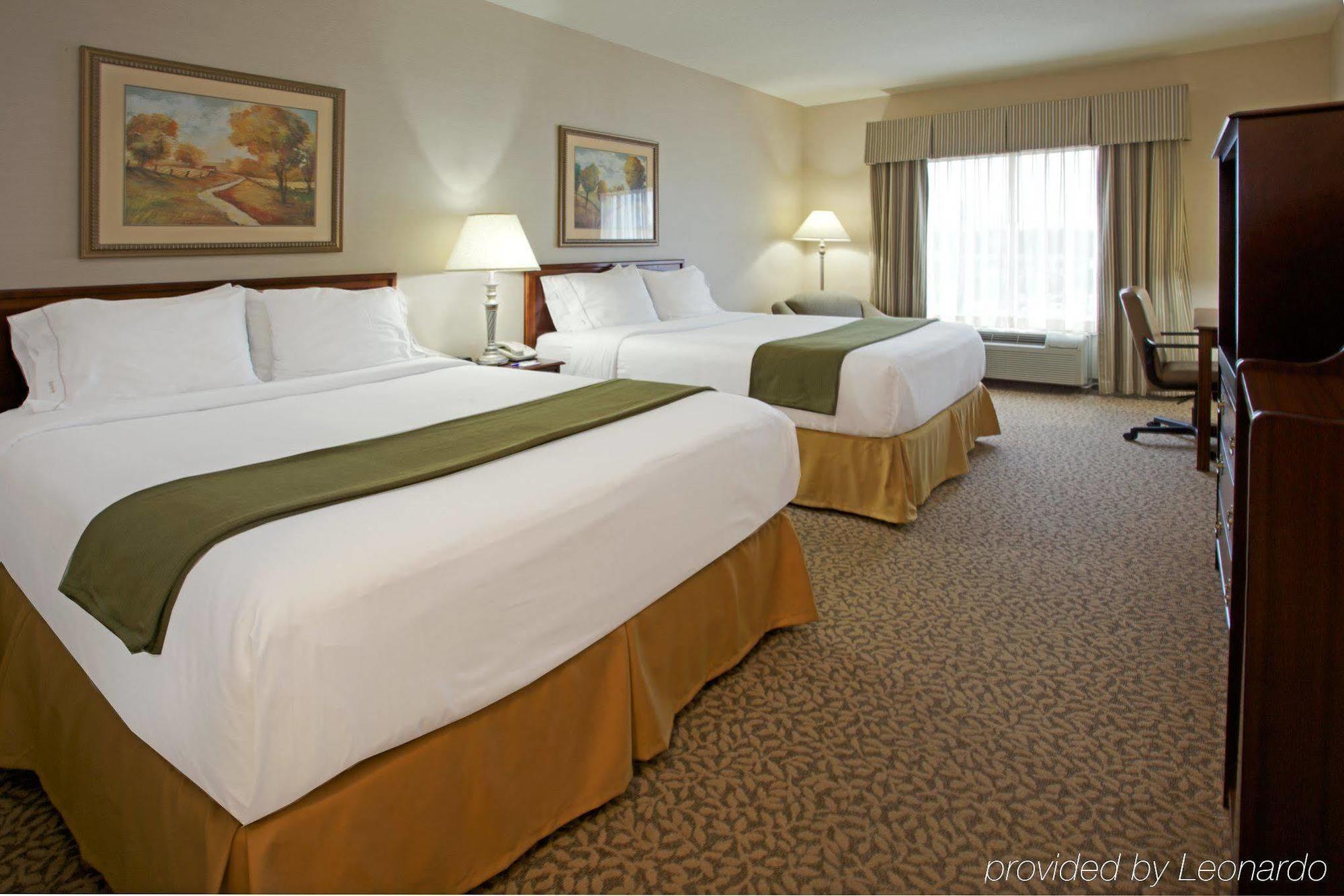 Holiday Inn Express Hotel And Suites Conroe By Ihg Номер фото