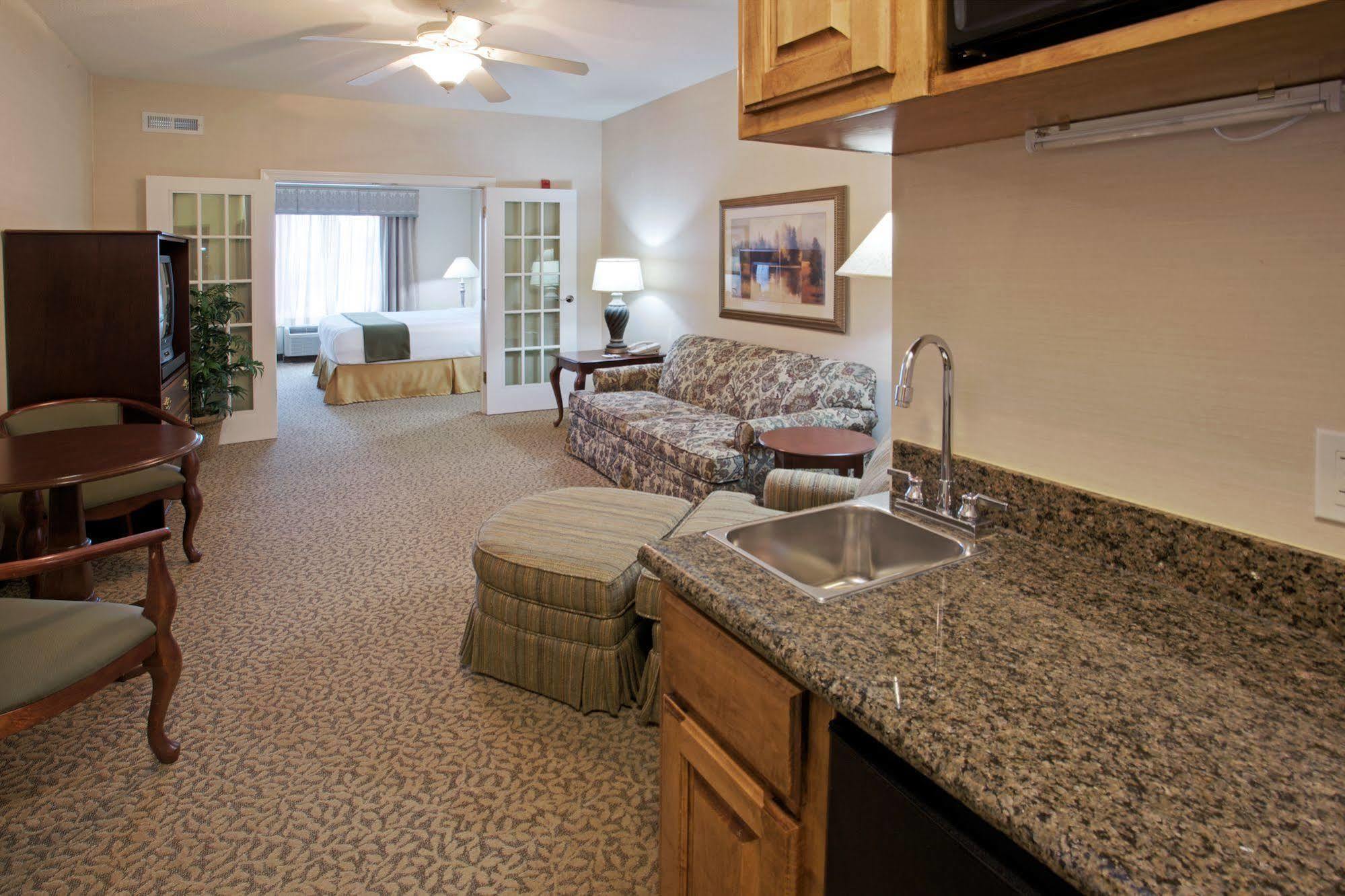 Holiday Inn Express Hotel And Suites Conroe By Ihg Екстер'єр фото